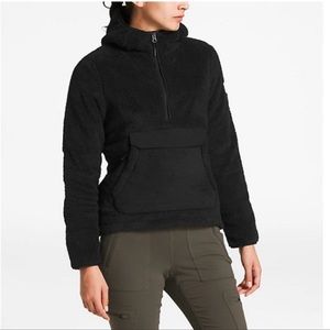 The North Face Women's Campshire Pullover Hoodie M Black